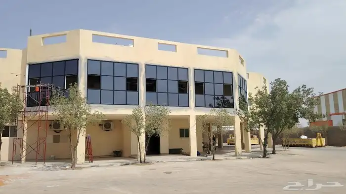 تركيب زجاج سكريت مرايه المنيوم صيانه شورات قواطع زجاج مكاتب 0
