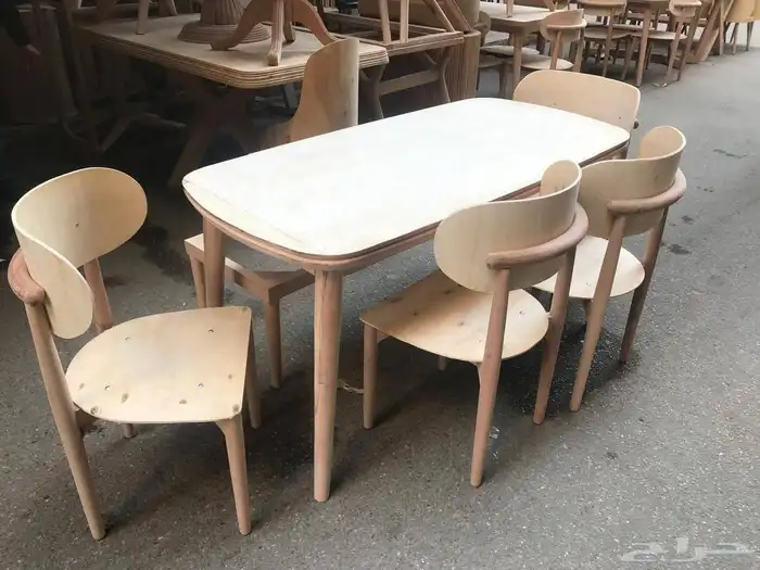 كنب كلاسيك ومجالس وطاولات طعام 8