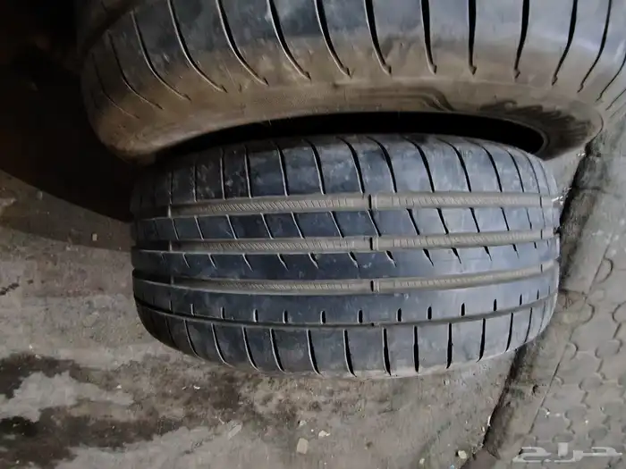كفرات جودير مستعمله شبه جديد مقاس 245 45 20 3