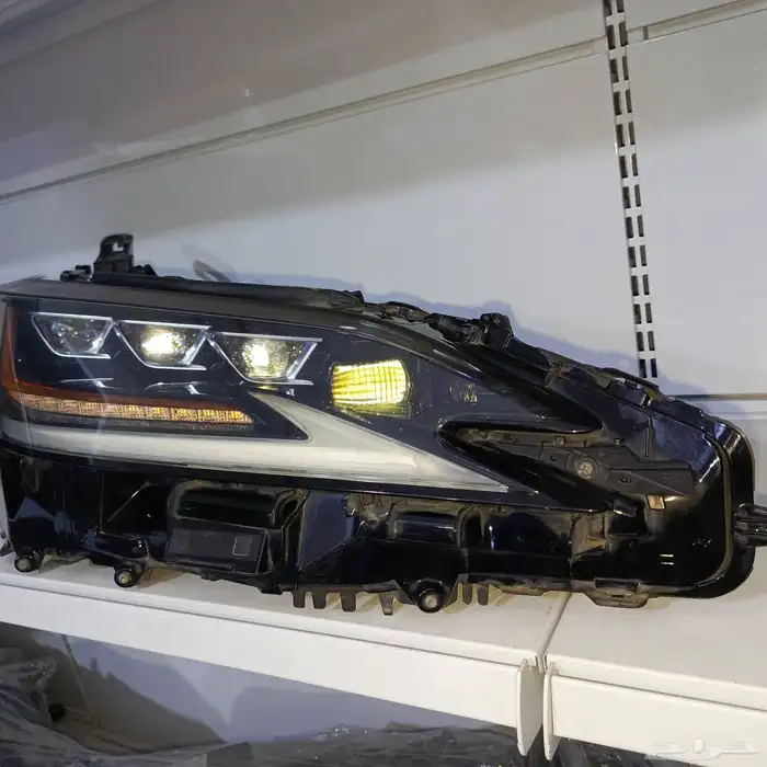 شمعه يمين لكزس ES 2020 2023 3