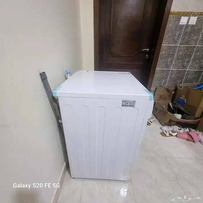 غسالة إل جي دايركت درايف 8 كلغ شبه جديدة. استخدام بسيط. على 1