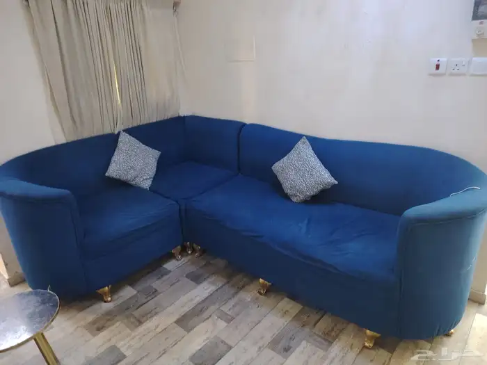 كنب صالة للبيع نظيف بحالة ممتازة 2