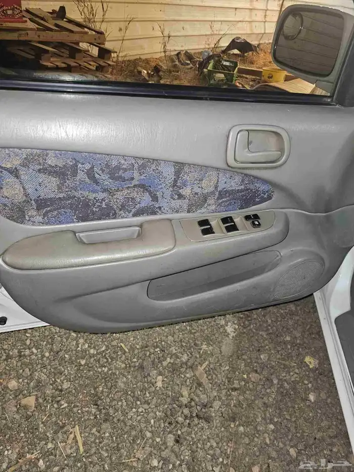 تويوتا كورلا 99 قير عادي مكينة الكبيرة 1800 5