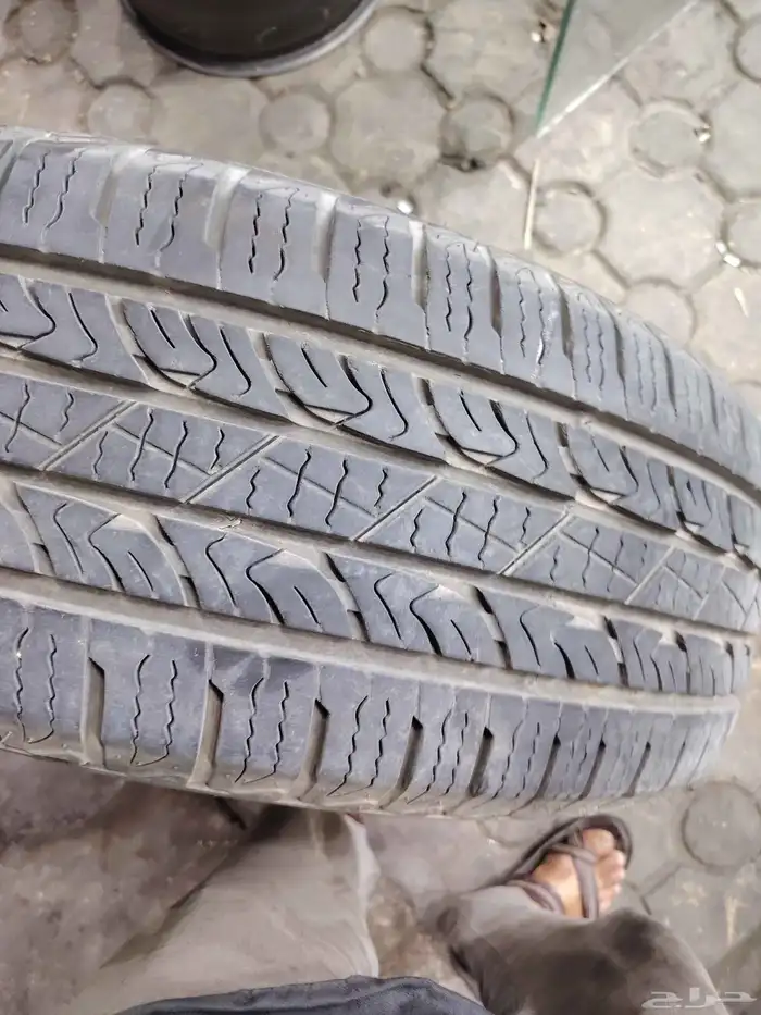 كفرات مستعمله نظيفه مره ردستون كوري مقاس 275 60 20 4