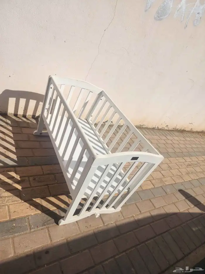 سرير اطفال 0