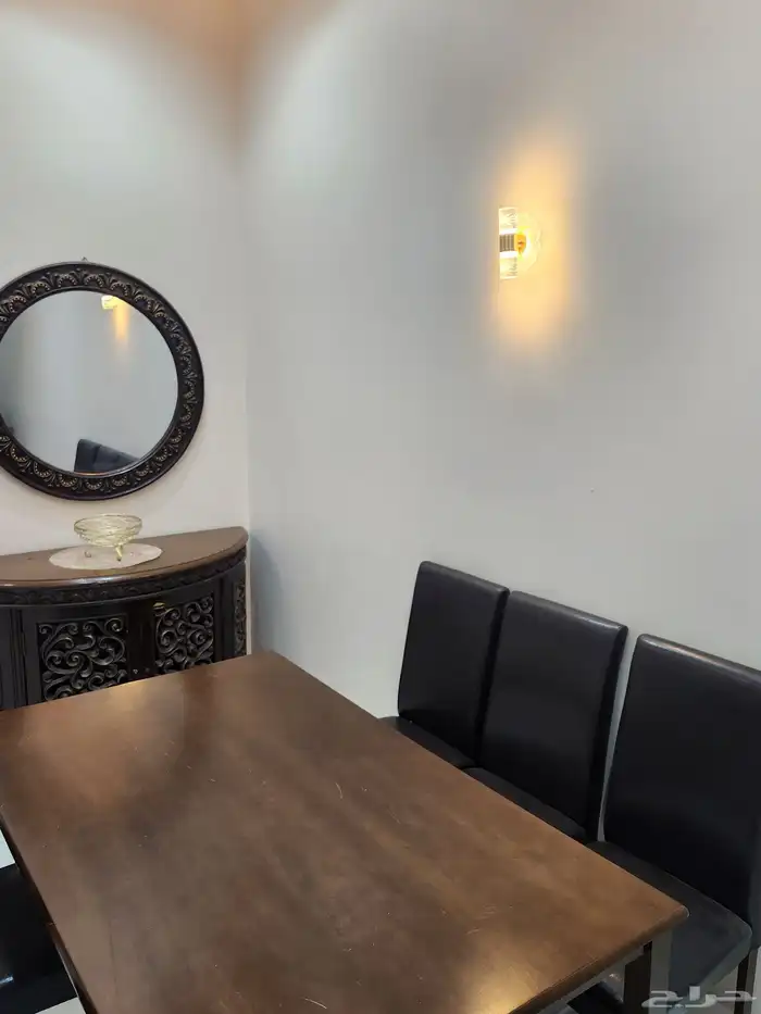 طاولة طعام ومدخل مع مرايه 2