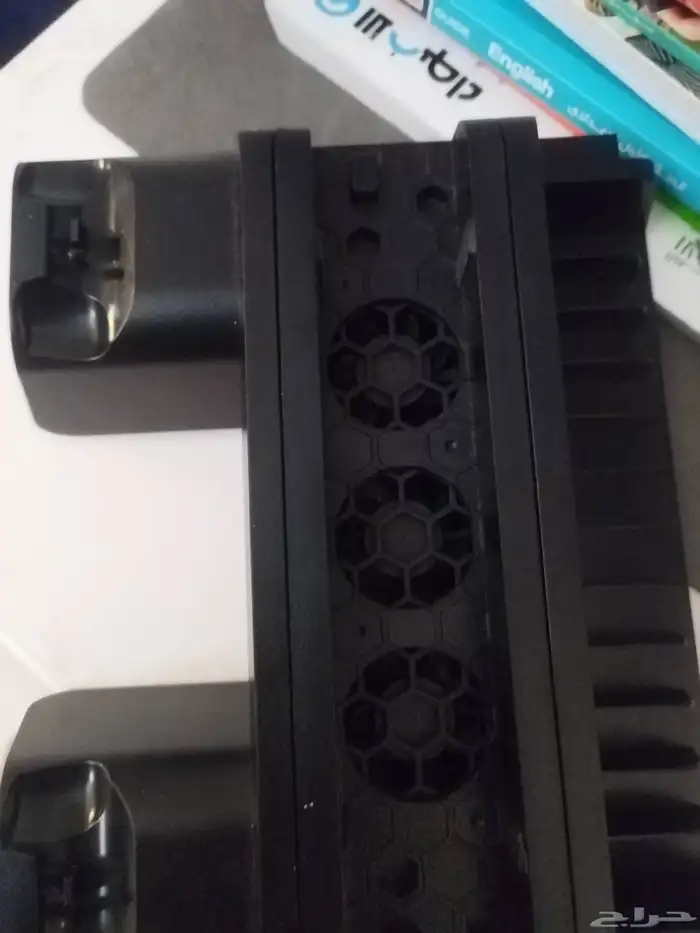 مبرد وشاحن لجهاز ps4 و ps5 4