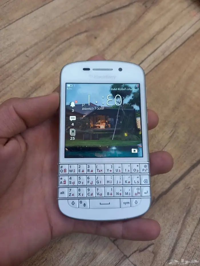 بلاك بيري Q10 blackberry اصدار قديم مخزن شبه جديد 1