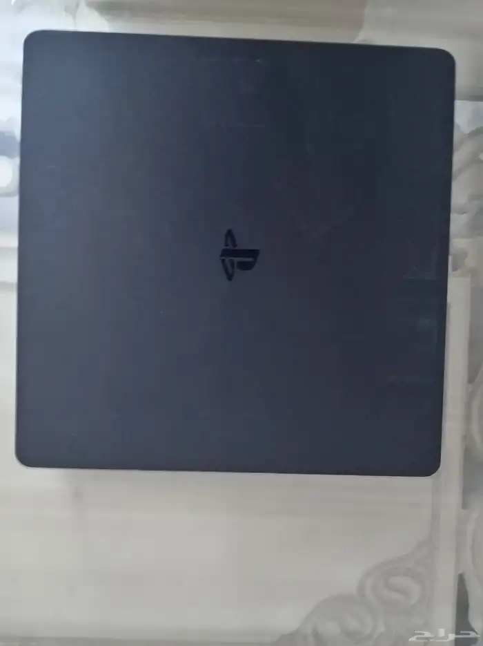 بلاستيشن فور جديد إستعمال شهر  وسبب البيع أحتاج الفلوس 2