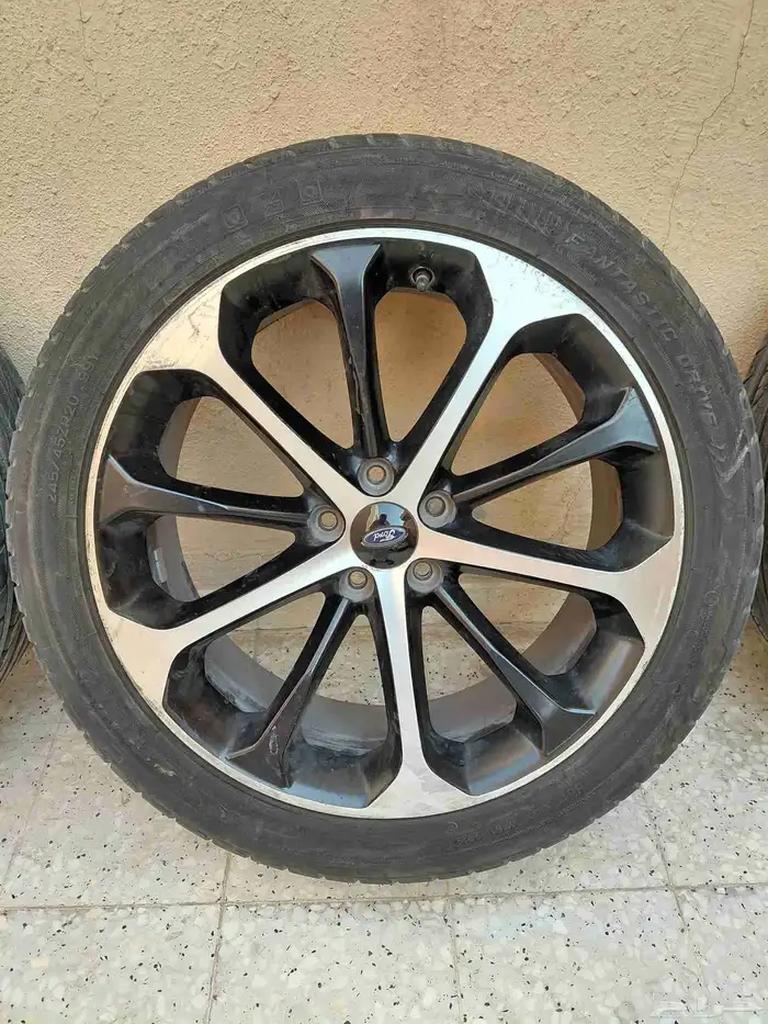 جنوط وكفرات تورس 4