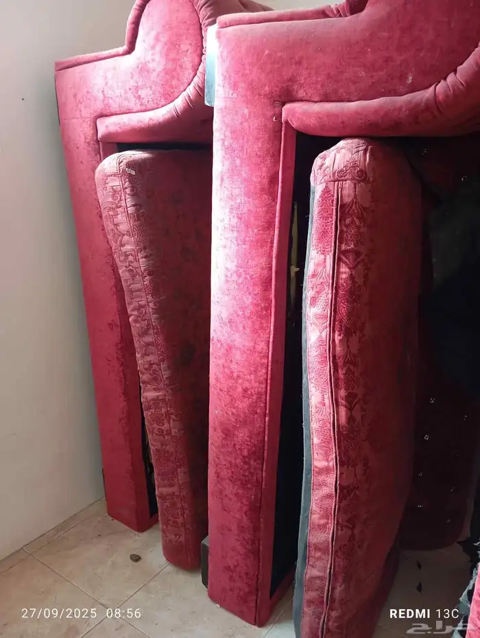 كنب أحمر للبيع 1