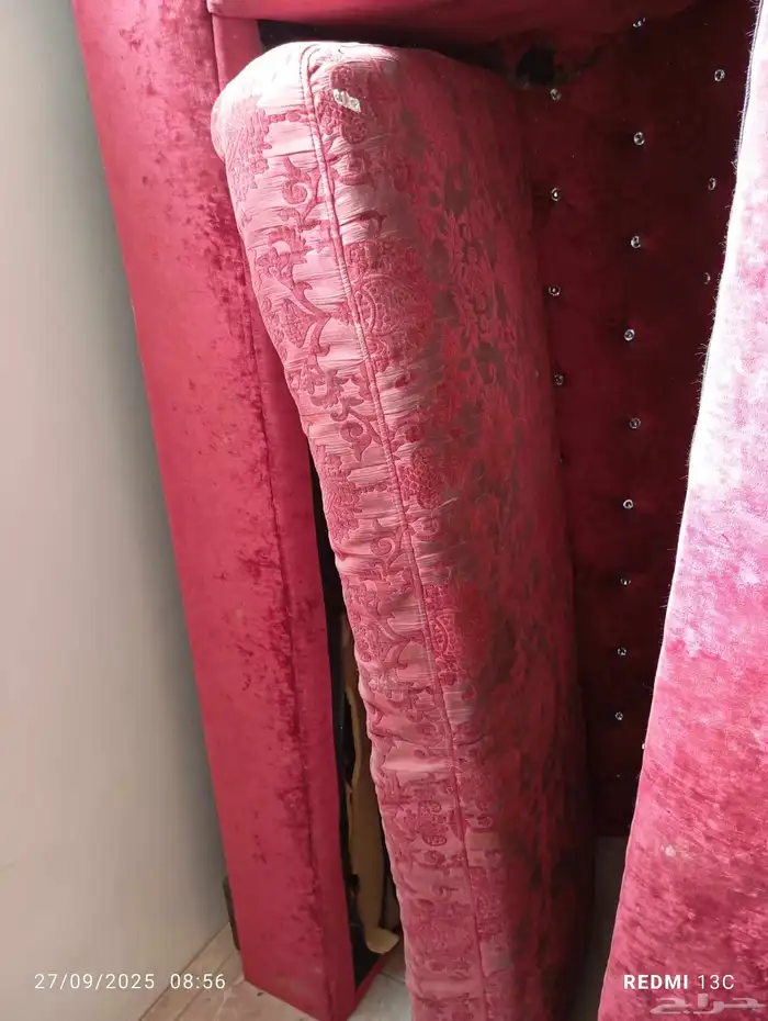 كنب أحمر للبيع 2