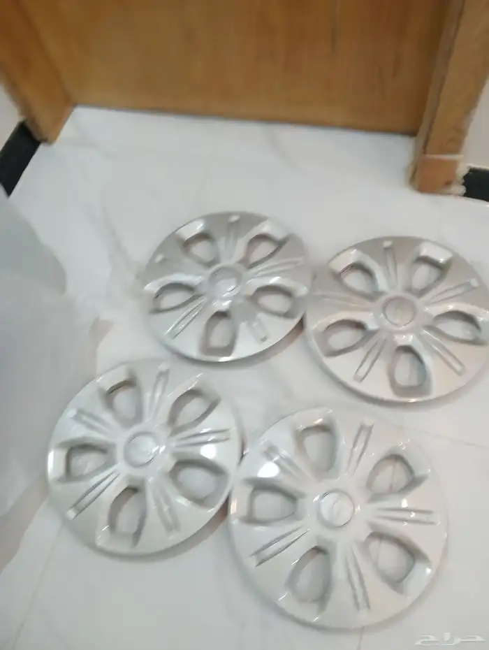 للبيع طيس شفروليه سبارك اصليه ختم GM 3