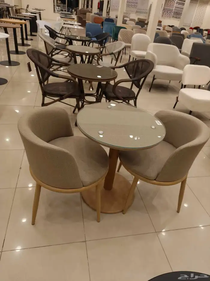 طاولات وكراسي للكافيهات والمطاعم داخلية وخارجية 7