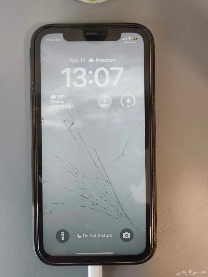 iPhone 11 with minor damage 1