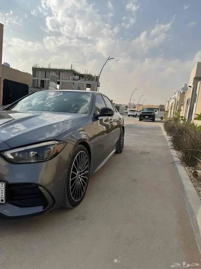 مرسيدس C300 2024 9