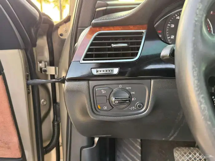 اودي A8L 2012 22