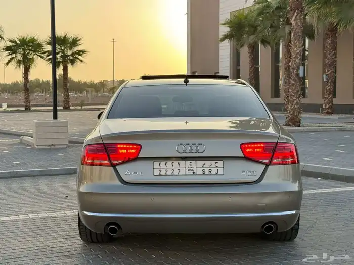 اودي A8L 2012 10