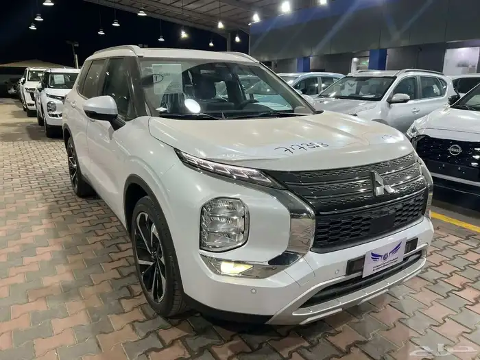 ميتسوبيشي اوتلاندر نص فل.واستاندر 7راكب دبل. 2025كاش وتقسيط 2
