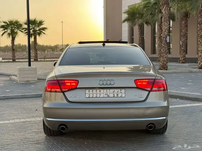 اودي A8L 2012 11