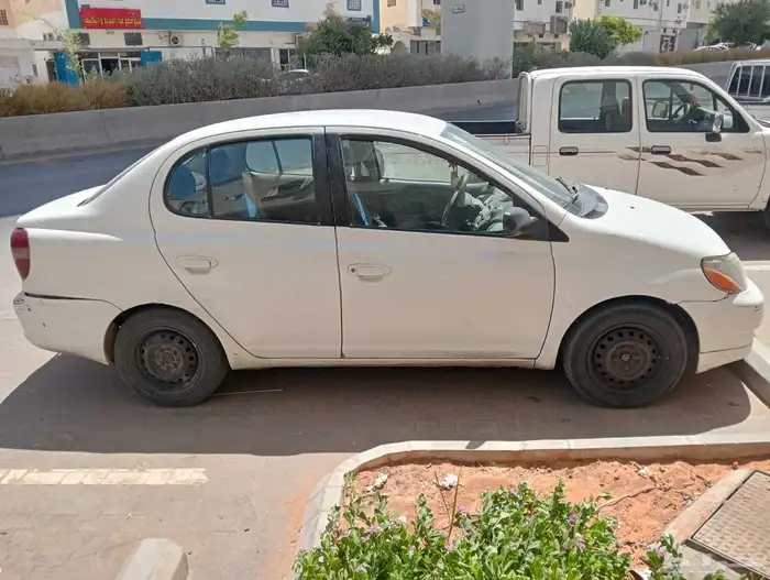 تويوتا ايكو 2002 2