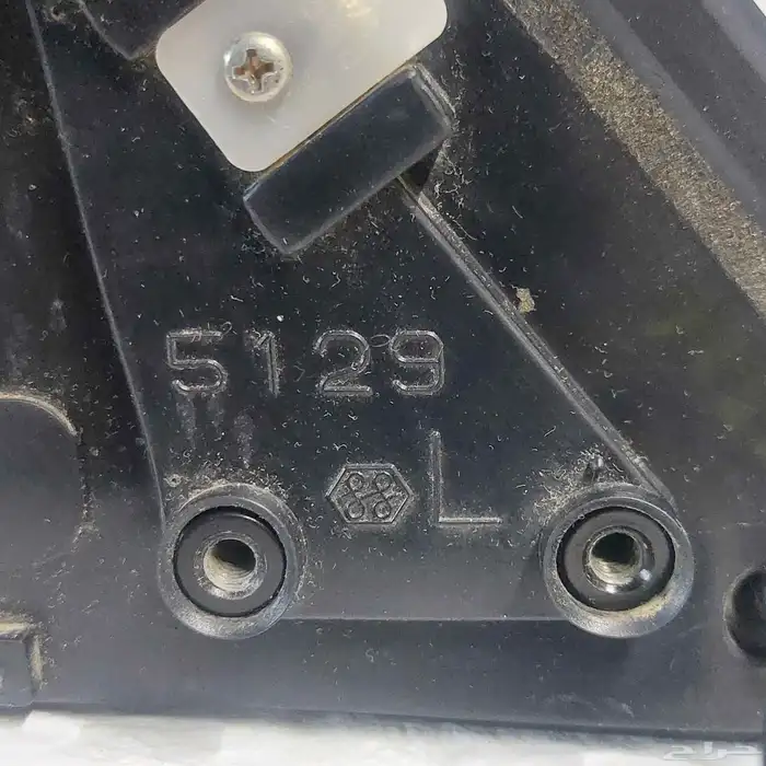 مراية نيسان باترول ياباني الاصلي 90 إلى 97 8