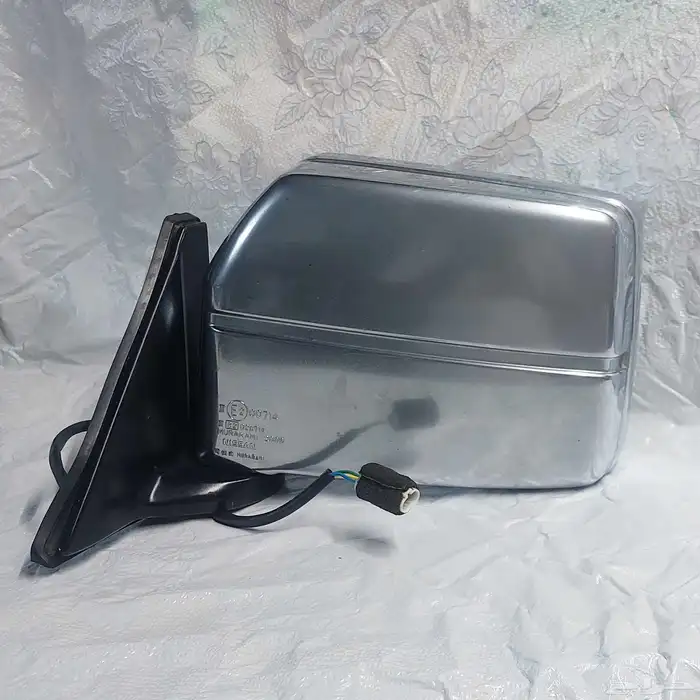 مراية نيسان باترول ياباني الاصلي 90 إلى 97 16