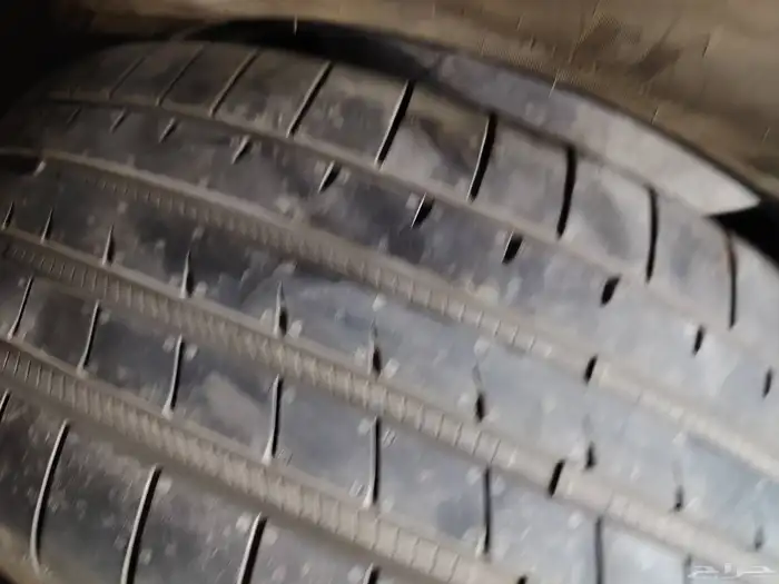 كفرات جودير مستعمله شبه جديد مقاس 245 45 20 0