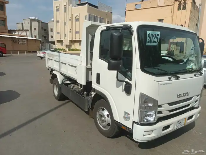 قلاب للإيجار مع السائق 7.5 طن موديل 25 0