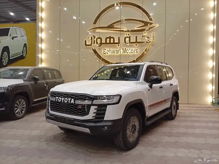 تويوتا لاند كروزر GR سبورت (Toyota Land Cruiser GR Sport). 1