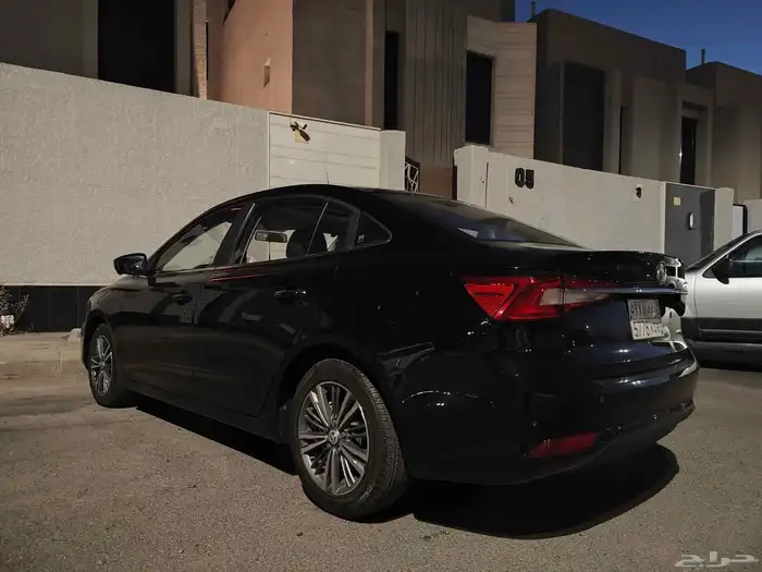 ام جي 5 فل كامل موديل 2022 3