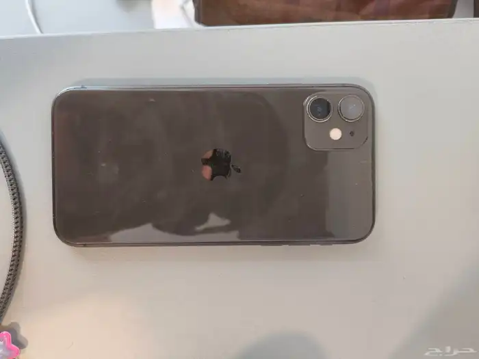 iPhone 11 with minor damage 0