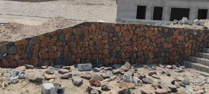 مقاول حجر وردميات وتربه زراعيه وجميع المواد 0