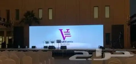 شاشات عرض عملاقه. درجه اولا 3
