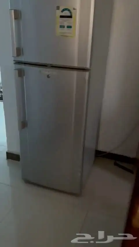 اغراض ممتازه وبسعر لقطه للبيع اليوم بسبب السفر 0