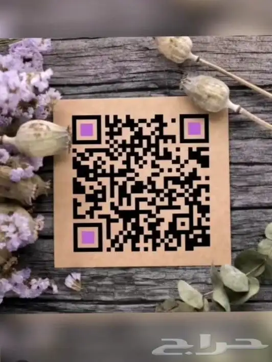 مصممة جرافيك ديزاين 8