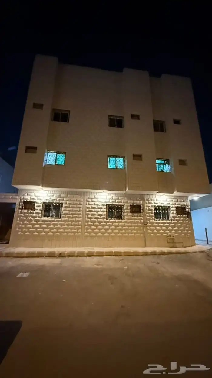 عمارة للبيع المساحة 444 م 3 ادوار ونصف العزيزية 7 شقق 6 ش 0