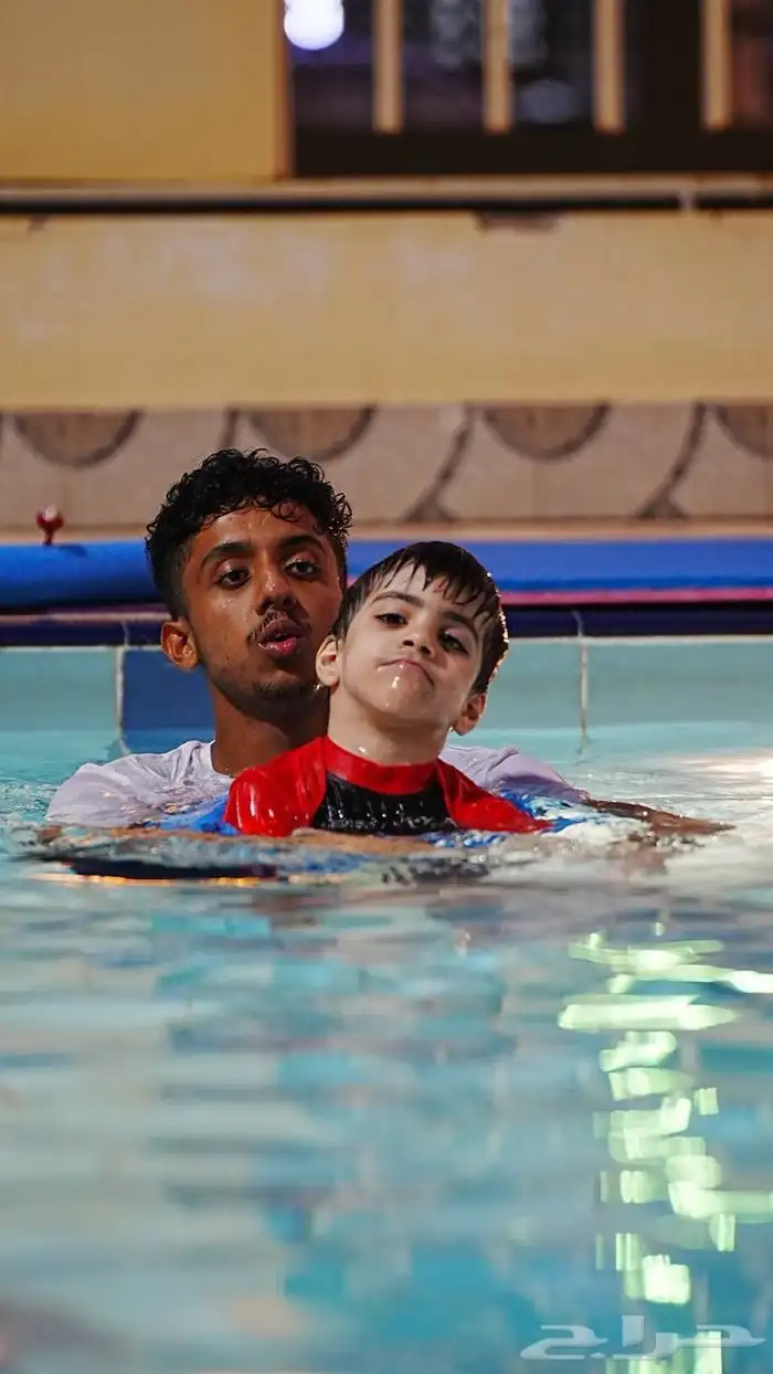 مدرب سباحه 2
