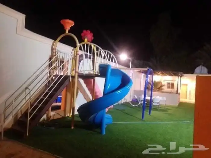 من السبت الى الاثنين عرض 250 في شاليهات وقت المساء 8