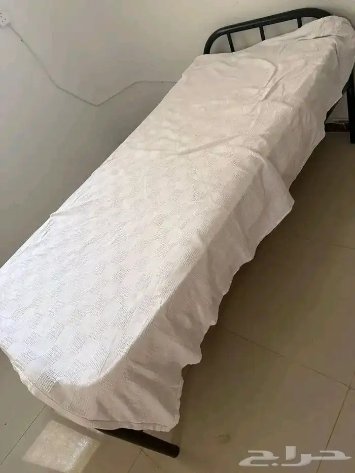 اغراض ممتازه وبسعر لقطه للبيع اليوم بسبب السفر 4