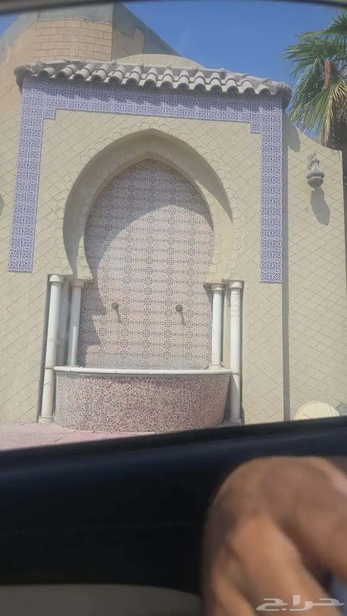 مقاول ومشرف سعودي 1