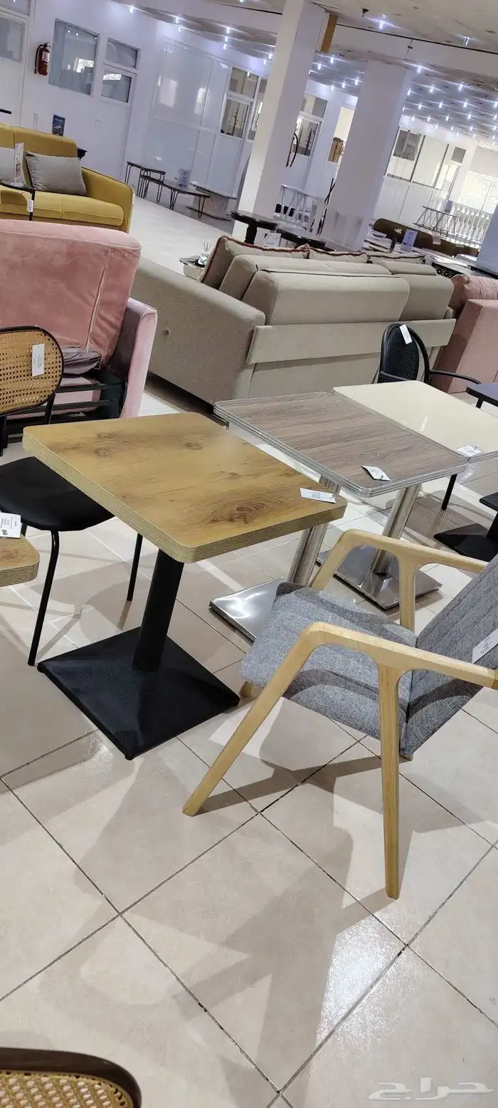 طاولات وكراسي مطاعم ومقاهي 24