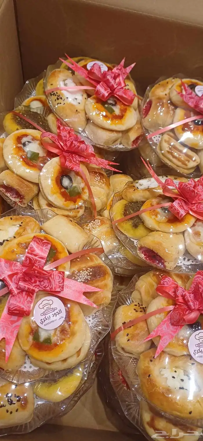 مخبوزات طازجة كل يوم 2