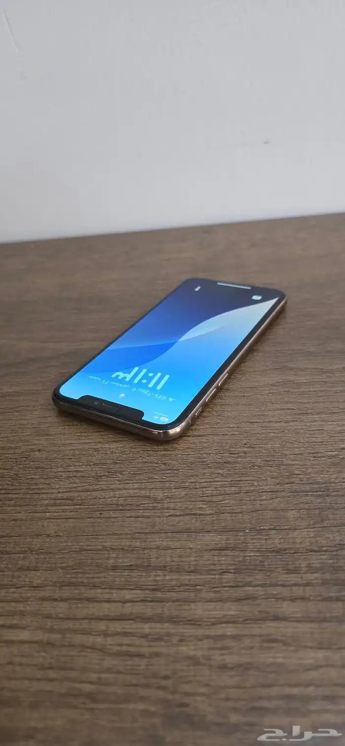 ايفون 8 بلس وايفون xs 4