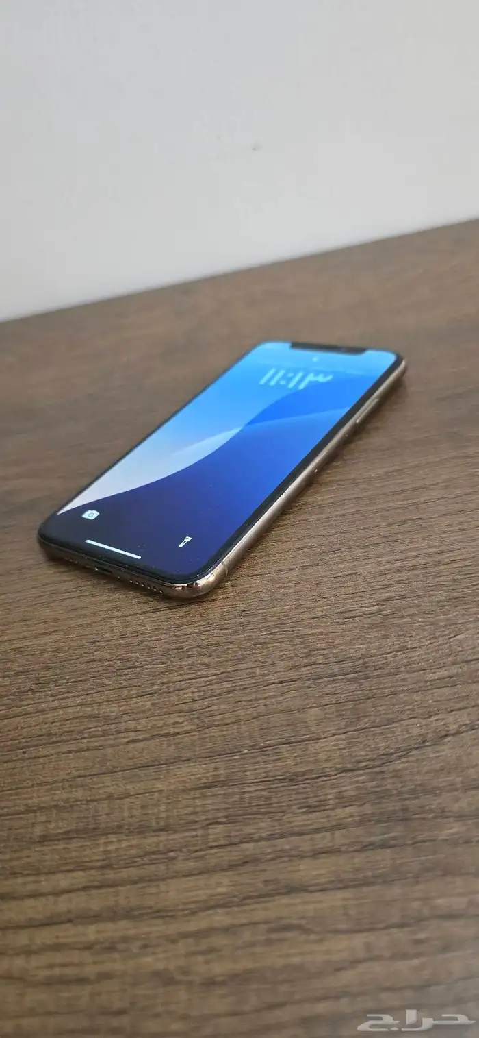 ايفون 8 بلس وايفون xs 3