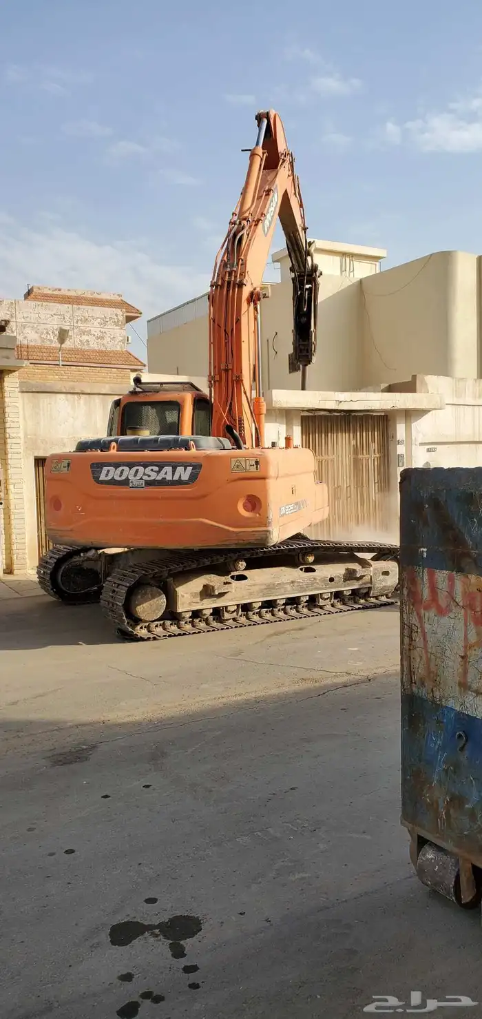 هدم مباني وحفر اراضي 2