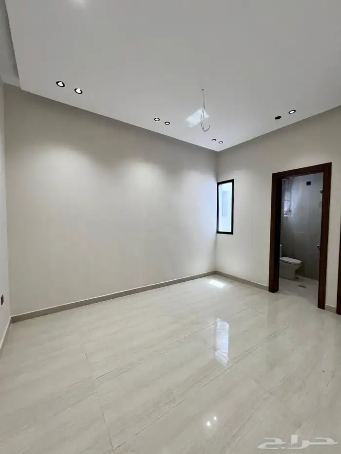 للبيع شقه دوبلكس دورين حي احد جديده بالدمام 720 الف 14