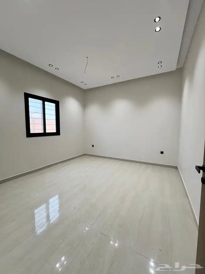 للبيع شقه دوبلكس دورين حي احد جديده بالدمام 720 الف 5