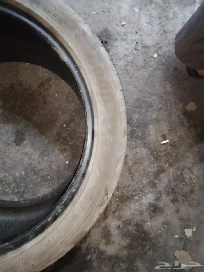 كفرات جودير مستعمله شبه جديد مقاس 245 45 20 7