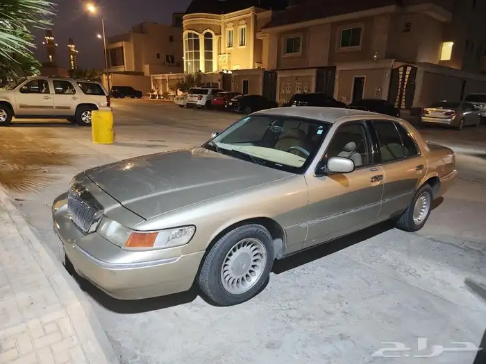 فورد كراون فكتوريا 1999م 0